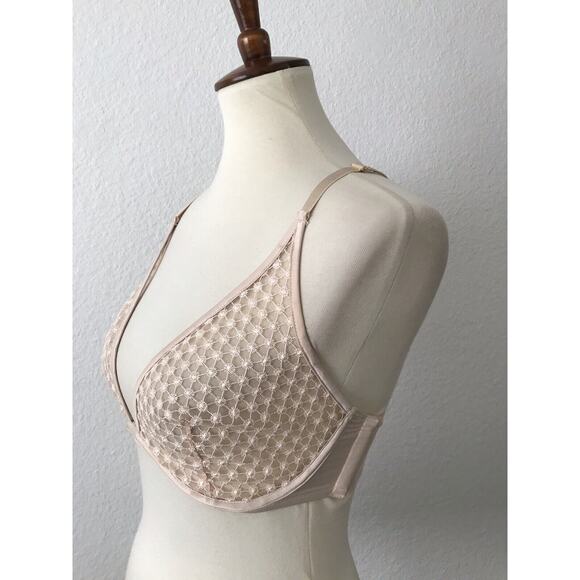 Victoria's Secret Lingerie Sheer Starburst Plunge Underwire Bra - Picture 3 of 11